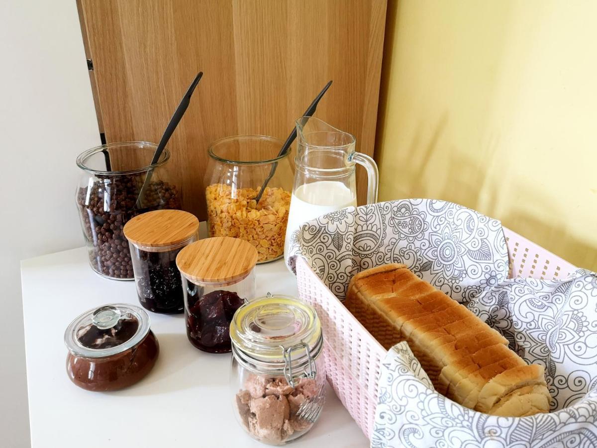 Hostel Kamienica Rynek 7 Катовице Екстериор снимка