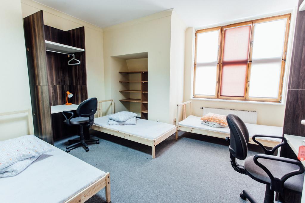 Hostel Kamienica Rynek 7 Катовице Екстериор снимка