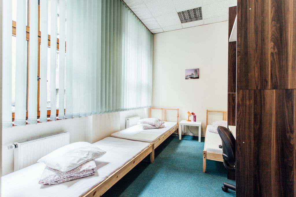 Hostel Kamienica Rynek 7 Катовице Екстериор снимка