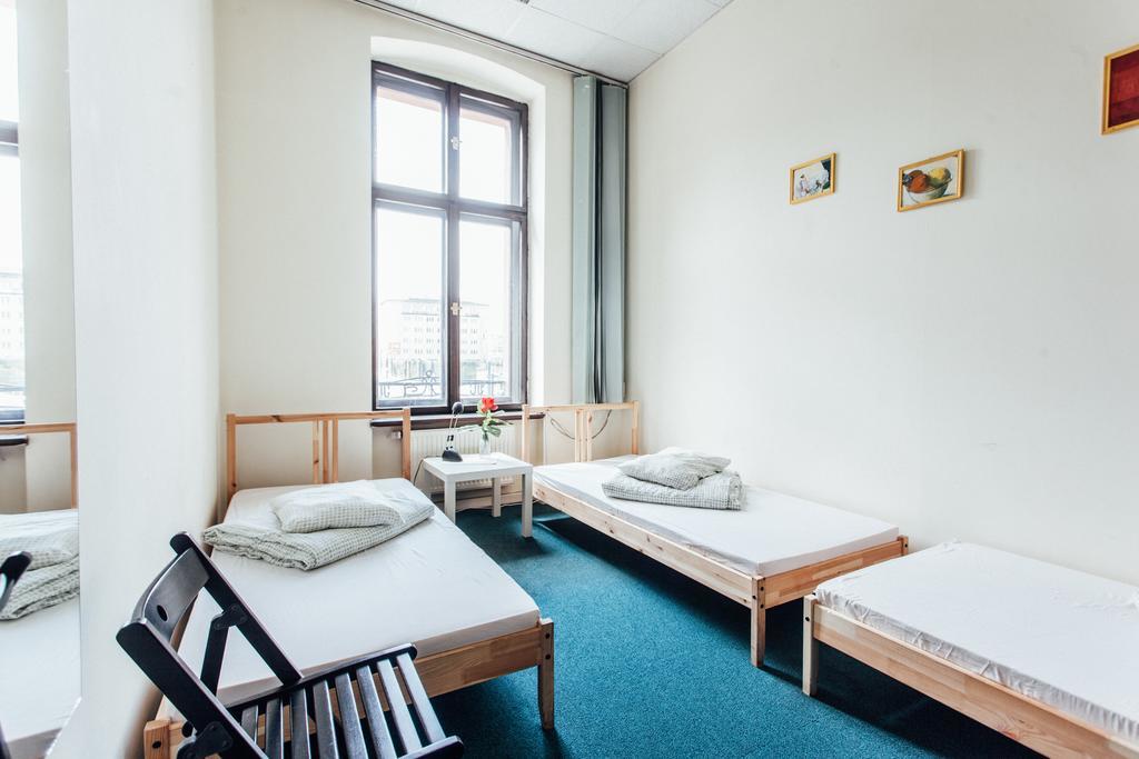 Hostel Kamienica Rynek 7 Катовице Екстериор снимка