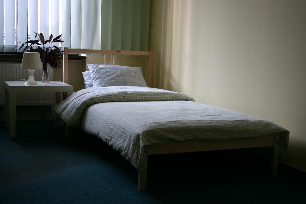 Hostel Kamienica Rynek 7 Катовице Стая снимка