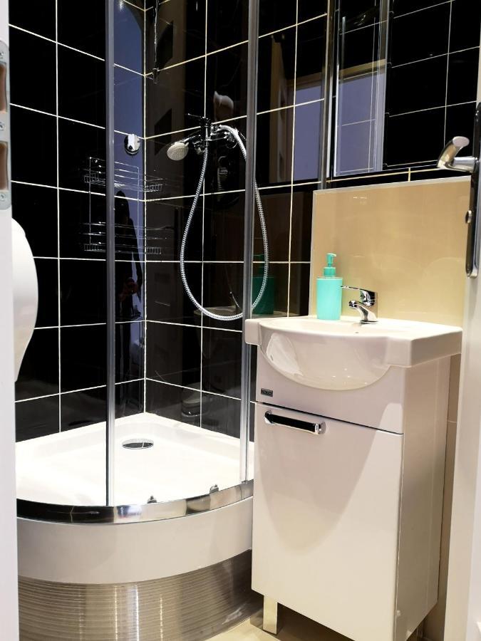 Hostel Kamienica Rynek 7 Катовице Екстериор снимка