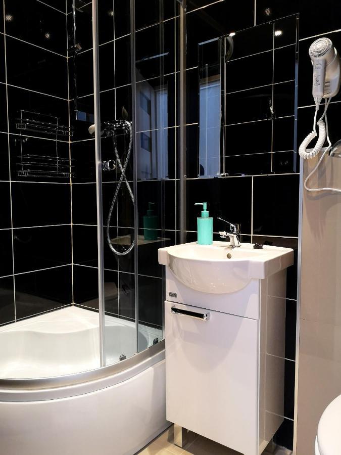 Hostel Kamienica Rynek 7 Катовице Екстериор снимка